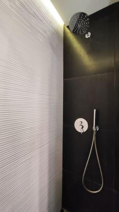 Cozy Apartment Near The Colosseum روما المظهر الخارجي الصورة